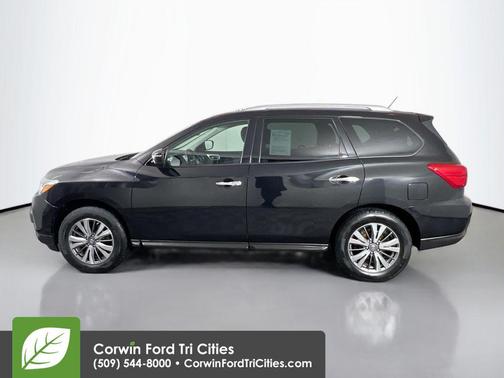 2018 Nissan Pathfinder SV