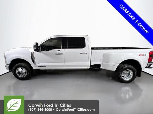 Oxford White 2025 Ford F-350 Lariat