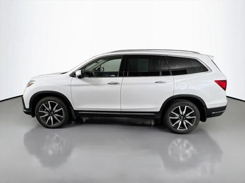 2022 Honda Pilot Touring 8-Passenger