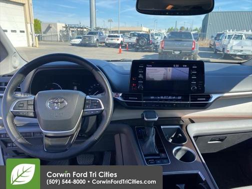 2022 Toyota Sienna XLE 7 Passenger