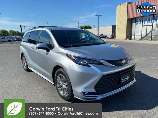 2022 Toyota Sienna XLE 7 Passenger