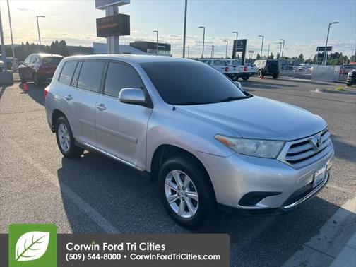 2011 Toyota Highlander SE