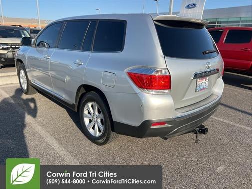 2011 Toyota Highlander SE