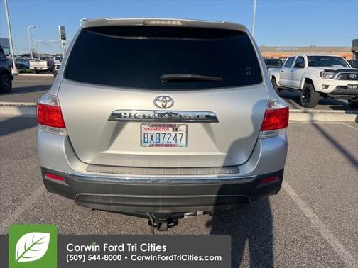 2011 Toyota Highlander SE