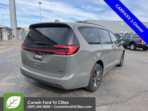 2021 Chrysler Pacifica Touring L