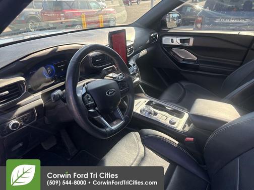 Iconic Silver Metallic 2021 Ford Explorer ST