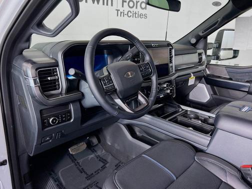 2025 Ford F-350 Platinum