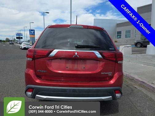 Rally Red Metallic 2016 Mitsubishi Outlander SEL