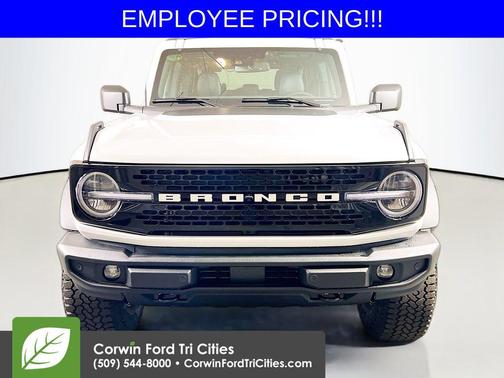 Oxford White 2026 Ford Bronco Outer Banks
