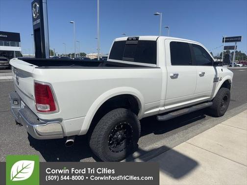 2018 RAM 3500 Laramie Crew Cab 4x4 6'4' Box