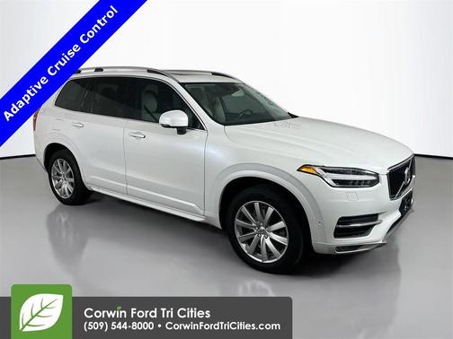 2016 Volvo XC90 T6 Momentum