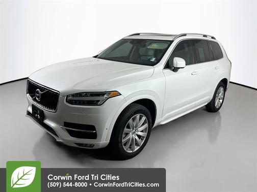 2016 Volvo XC90 T6 Momentum