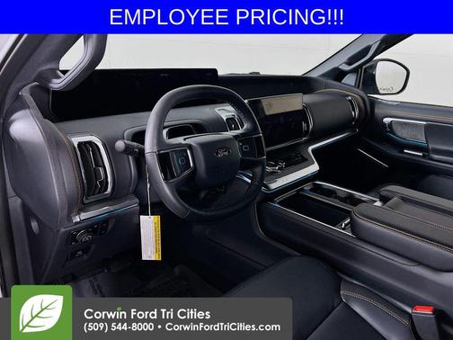 Oxford White 2026 Ford Expedition Tremor