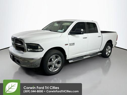 Bright White Clearcoat 2016 RAM 1500 SLT