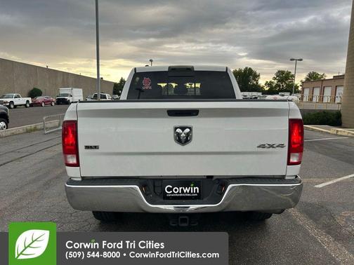 Bright White Clearcoat 2016 RAM 1500 SLT