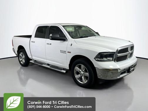 Bright White Clearcoat 2016 RAM 1500 SLT