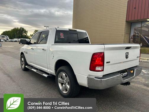 Bright White Clearcoat 2016 RAM 1500 SLT