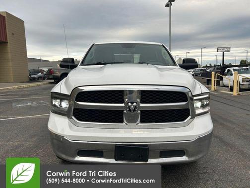 Bright White Clearcoat 2016 RAM 1500 SLT