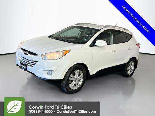 Cotton White 2013 Hyundai TUCSON Limited