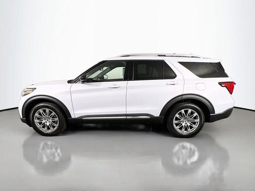 Space White Metallic 2026 Ford Explorer Platinum