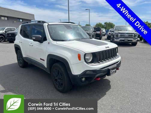 Alpine White 2018 Jeep Renegade Trailhawk