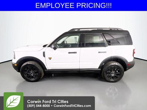 Oxford White 2026 Ford Bronco Sport Badlands