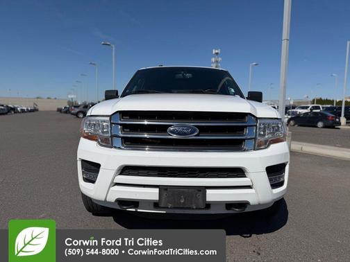 Oxford White 2017 Ford Expedition EL XLT
