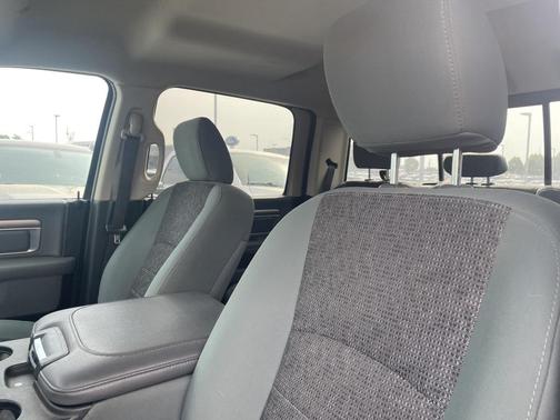 2018 RAM 1500 SLT