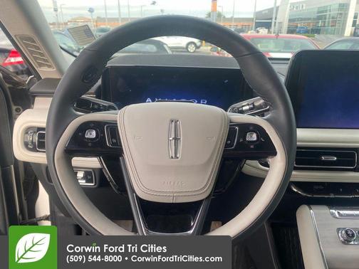 Pristine White Metallic Tri-Coat 2025 Lincoln Aviator Reserve AWD