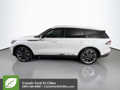 Pristine White Metallic Tri-Coat 2025 Lincoln Aviator Reserve AWD