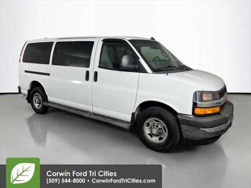 2017 Chevrolet Express 3500 LT