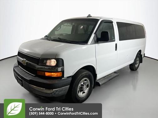 2017 Chevrolet Express 3500 LT