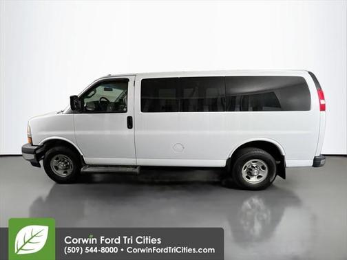 2017 Chevrolet Express 3500 LT