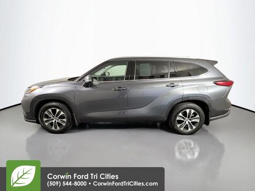 Magnetic Gray Metallic 2020 Toyota Highlander XLE