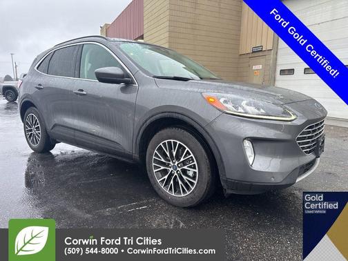 2022 Ford Escape Titanium