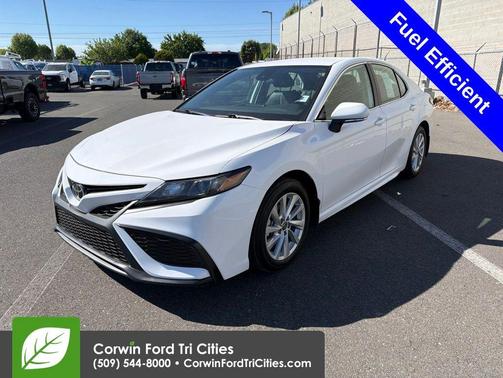 Wind Chill Pearl/Midnight Black Metallic 2024 Toyota Camry SE