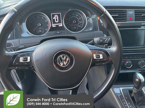 Silk Blue Metallic 2019 Volkswagen Golf 1.4T S