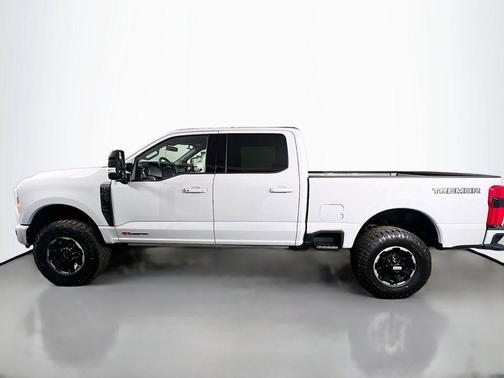 2025 Ford F-350 Platinum