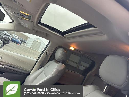 2021 Toyota Sienna XLE 7 Passenger