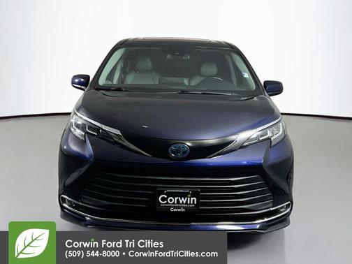 2021 Toyota Sienna XLE 7 Passenger