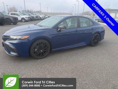 2024 Toyota Camry Hybrid SE