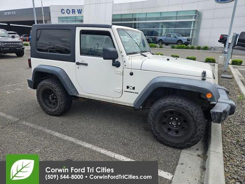 Stone White Clearcoat/Black Soft Top 2009 Jeep Wrangler X