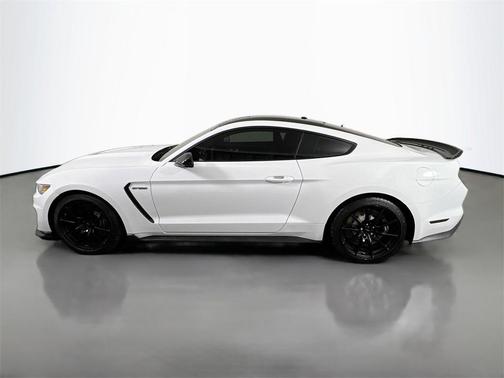2017 Ford Shelby GT350 Base