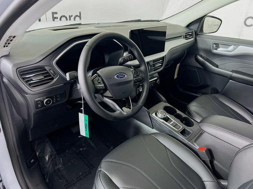 2025 Ford Escape PHEV SE