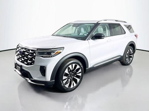 Space White Metallic 2026 Ford Explorer Platinum