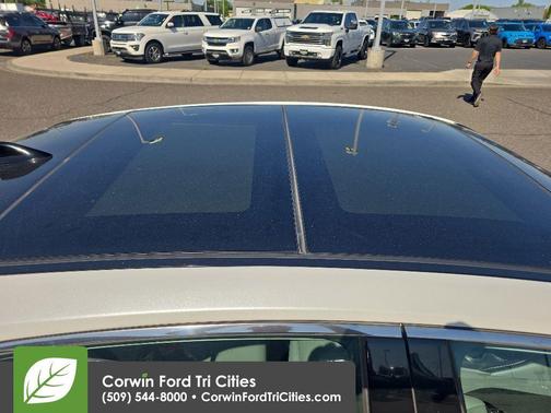 Wind Chill Pearl 2021 Toyota Camry XLE