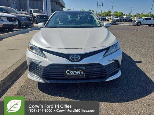 Wind Chill Pearl 2021 Toyota Camry XLE