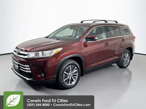 Burgundy 2019 Toyota Highlander XLE