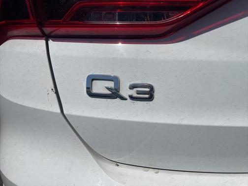 2021 Audi Q3 40 Premium