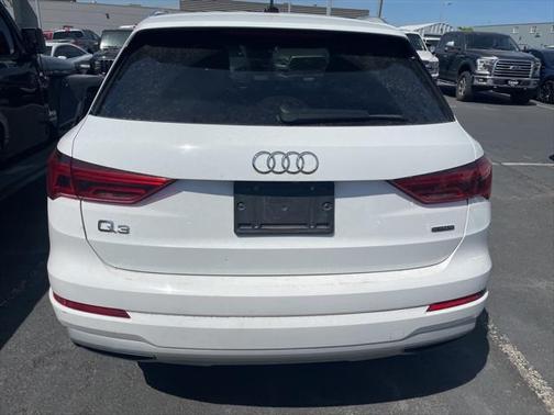 2021 Audi Q3 40 Premium